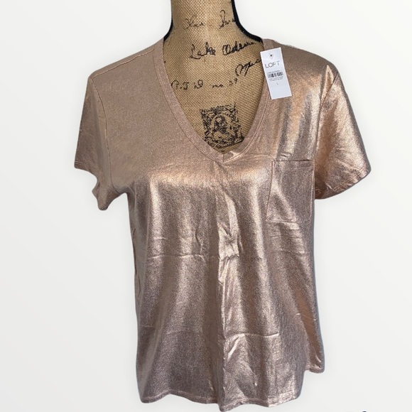 ⭐️NWT Loft Shimmery Vintage Soft Top⭐️ - Picture 1 of 5